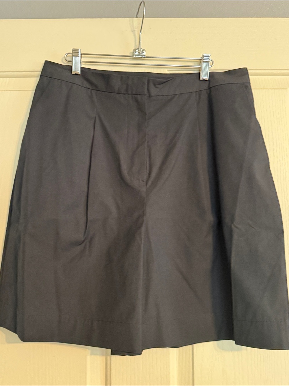 Natori Black Cotton Blend Shorts with Front and Rear Pleats